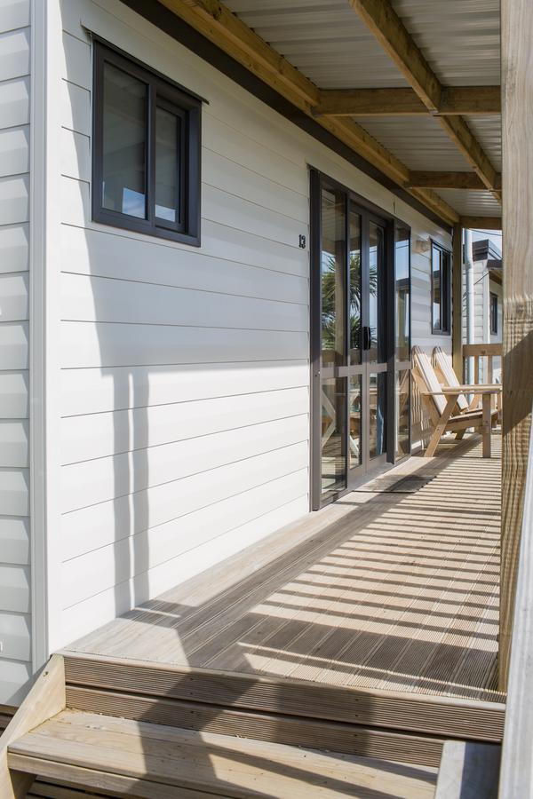 Oakura Beach Holiday Park Exteriör bild